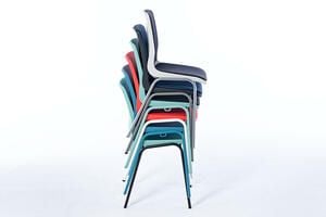 Gestapelt verbraucht der Paso wenig Platz